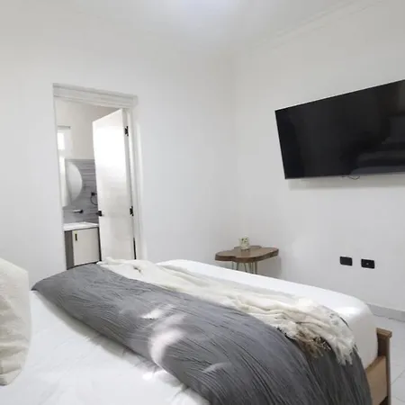 Amazing 2 2 Condo Near Beach Top Attractions!